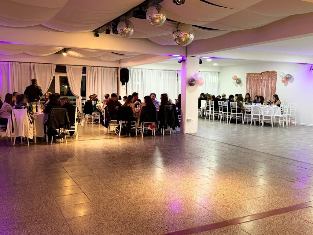 Pista de baile para fiestas en Waimea Eventos